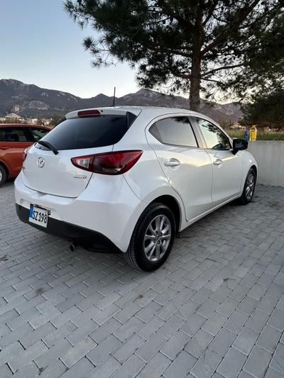 Mazda Demio — 5