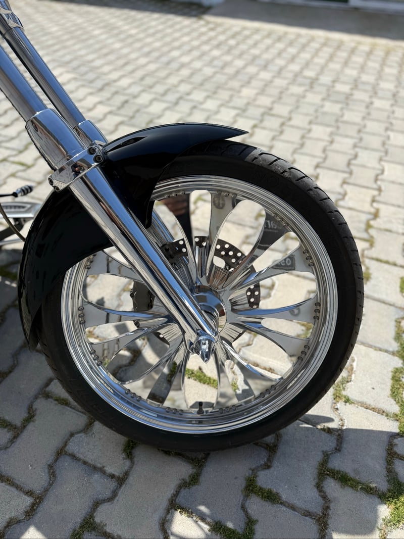 Harley Davidson Softail Deuce — 3