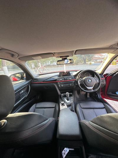 BMW 320i — 5
