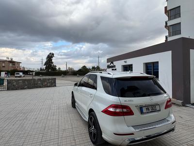 Mercedes-Benz ML 250 — 9