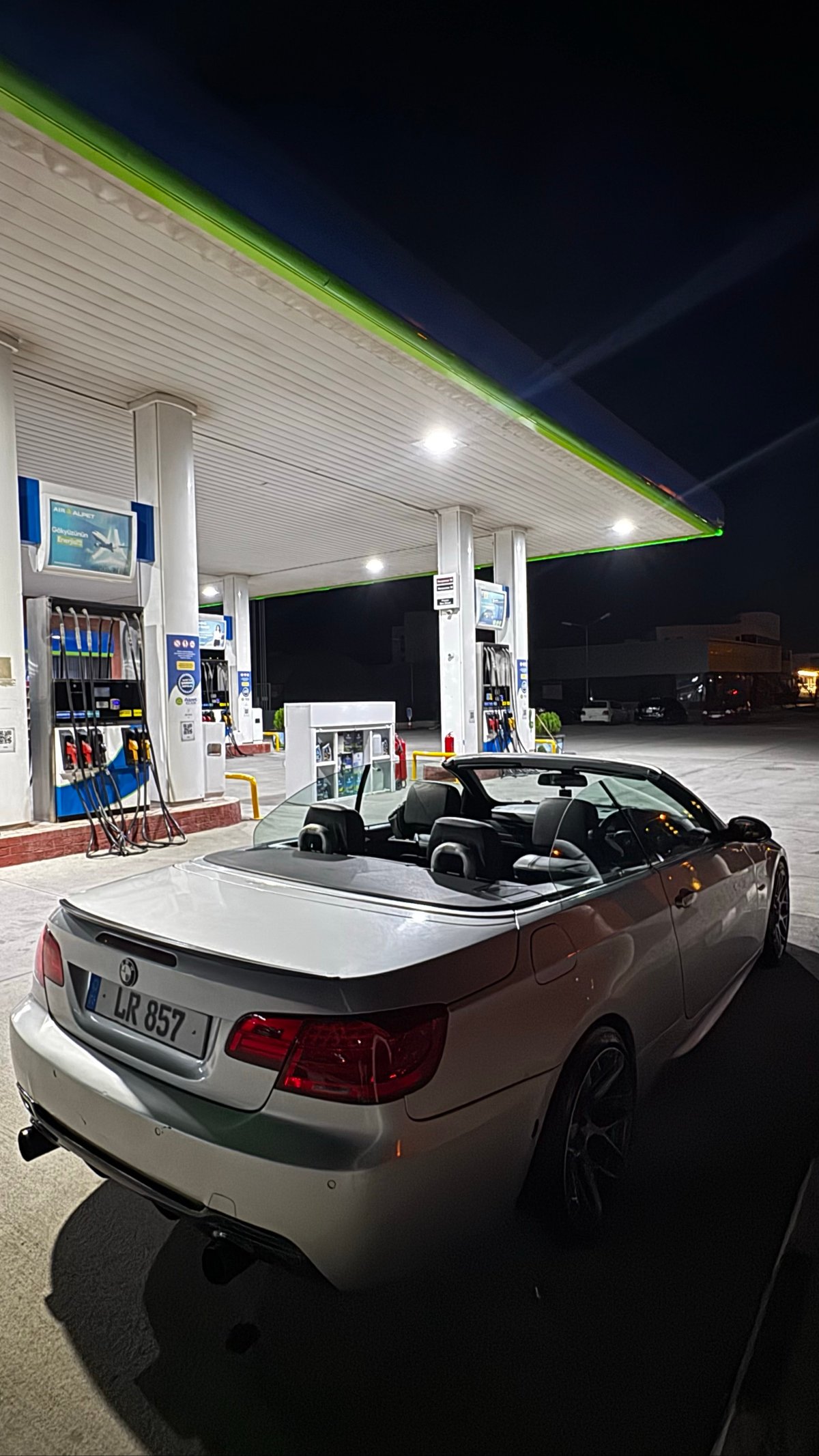 2008 BMW 320i Cabrio 2