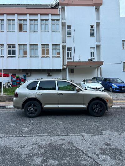 Porsche Cayenne — 3