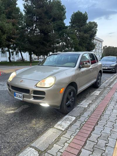 Porsche Cayenne — 7