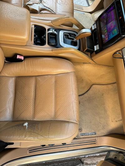 Porsche Cayenne — 8