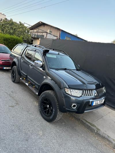 2010 Mitsubishi L200