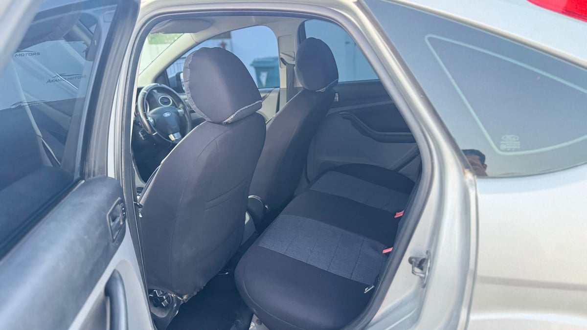 2008 Ford Focus 7