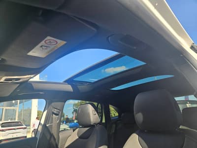 Mercedes-Benz GLA 200d — 10