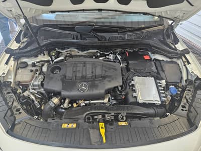 Mercedes-Benz GLA 200d — 7