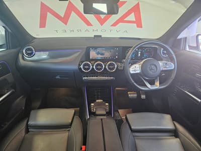Mercedes-Benz GLA 200d — 9