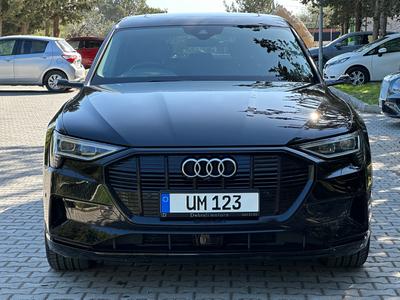 Audi E-Tron — 1