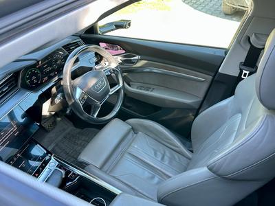 Audi E-Tron — 8
