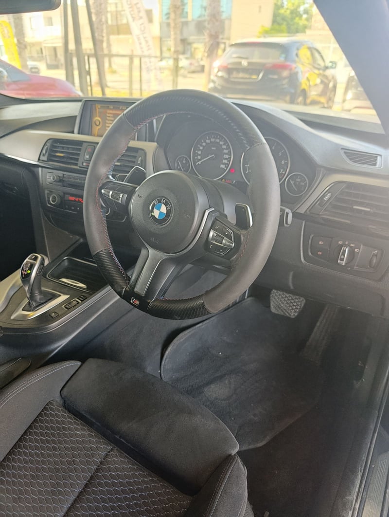 BMW 320i — 5