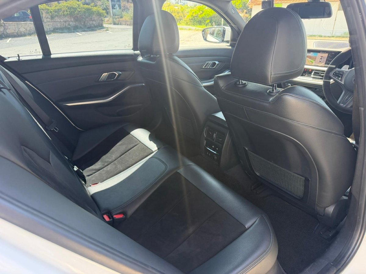 2020 BMW 320d 7