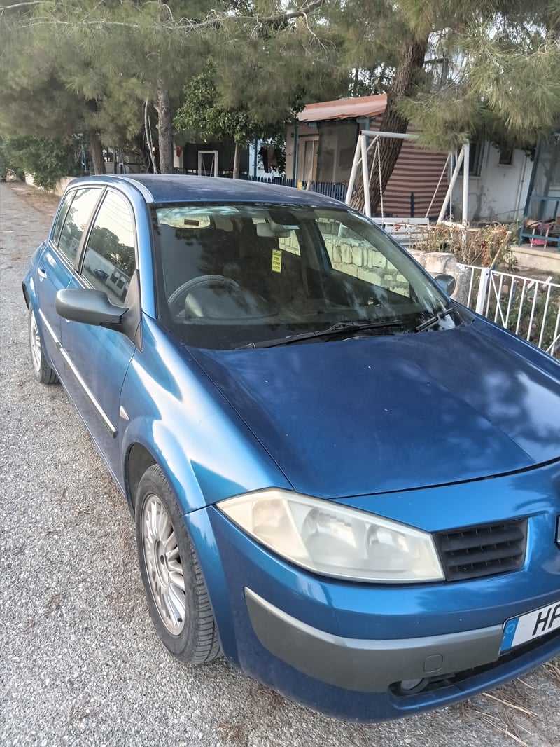 Renault Megane — 5