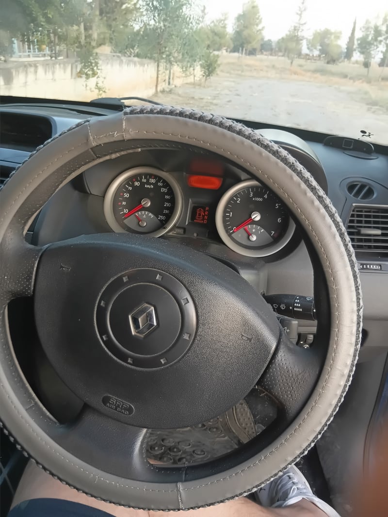 Renault Megane — 4