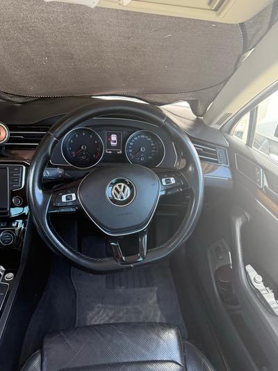 Volkswagen Passat — 4