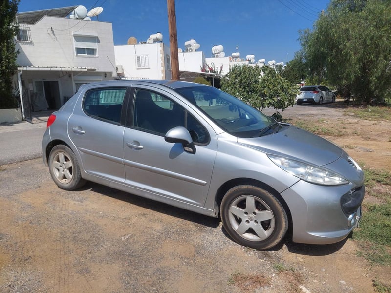 Peugeot 207 — 2