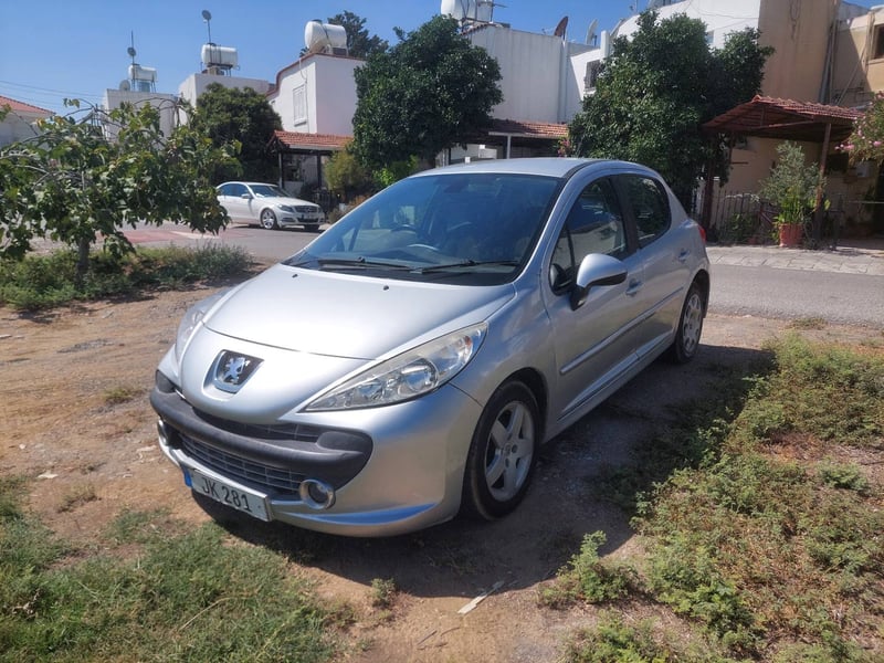 Peugeot 207 — 3