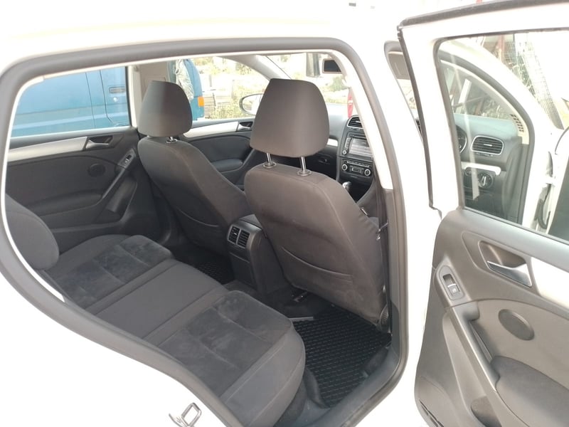 Volkswagen Golf — 4