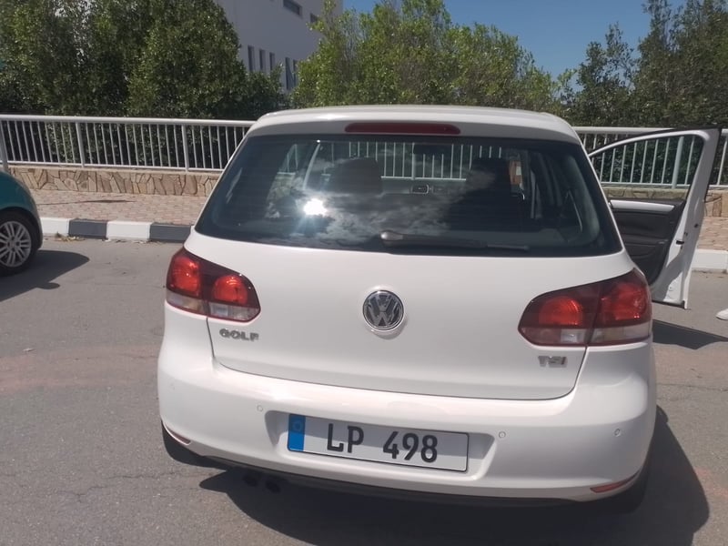 Volkswagen Golf — 6