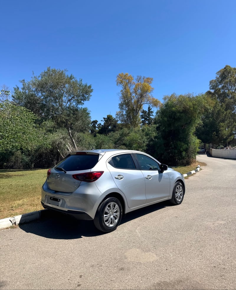 Mazda 2 — 3