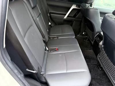 Toyota Land Cruiser — 9