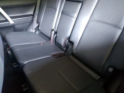 Toyota Land Cruiser — 10