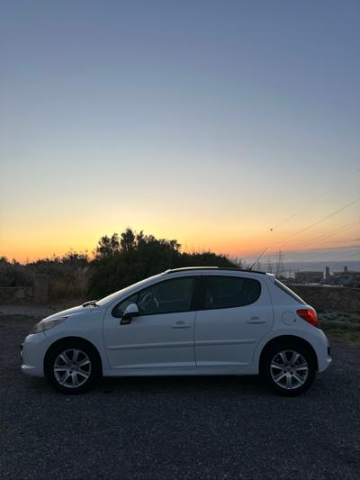 Peugeot 207 — 6