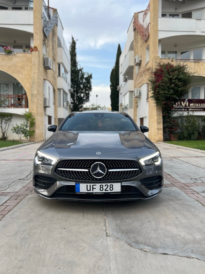 Mercedes-Benz CLA 180 — 1/10
