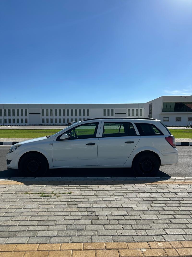 Vauxhall Astra — 1/6