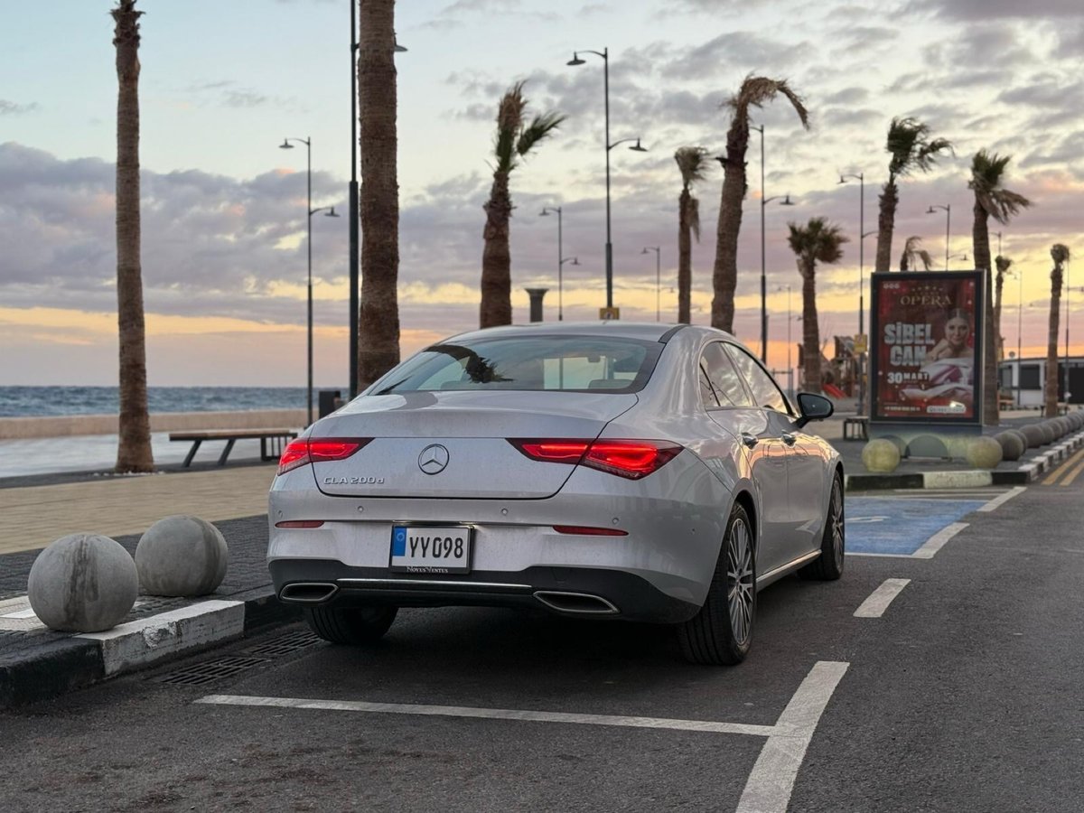 2022 Mercedes-Benz CLA 200d 7