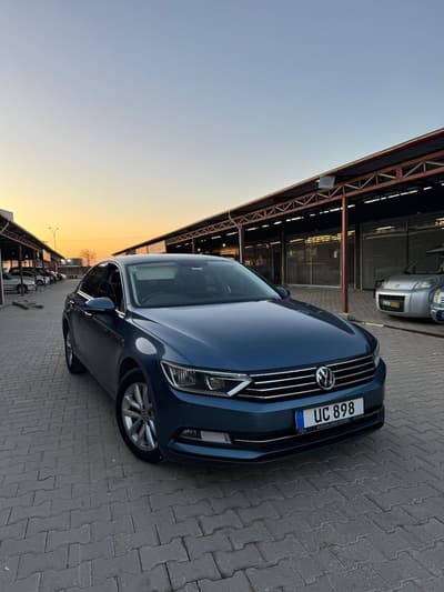 Volkswagen Passat — 3