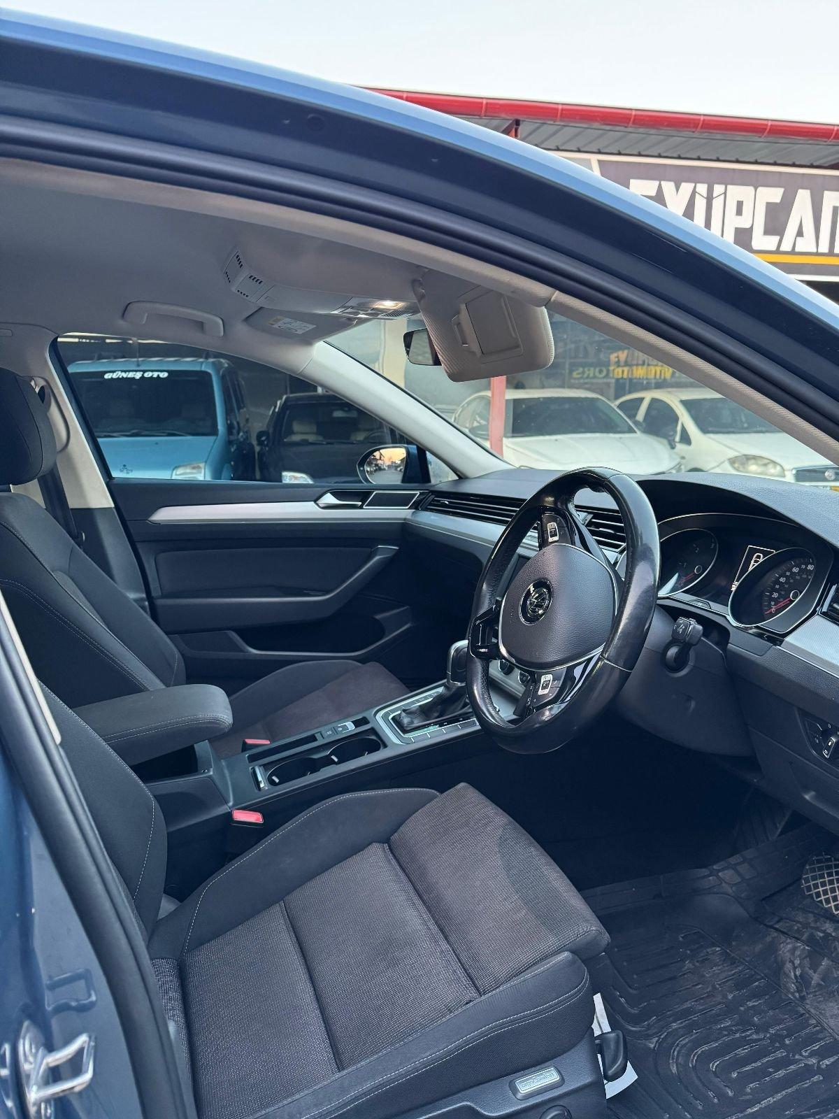 2016 Volkswagen Passat 8