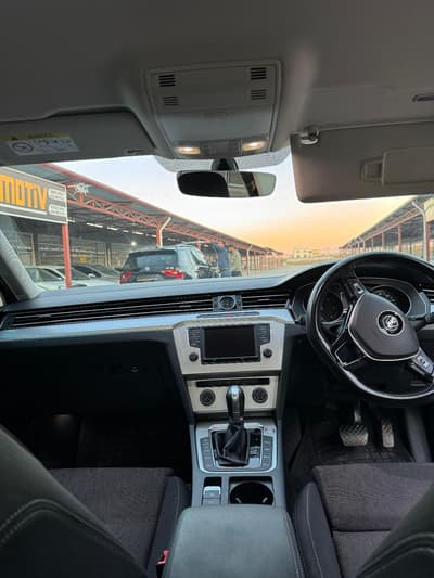 Volkswagen Passat — 9