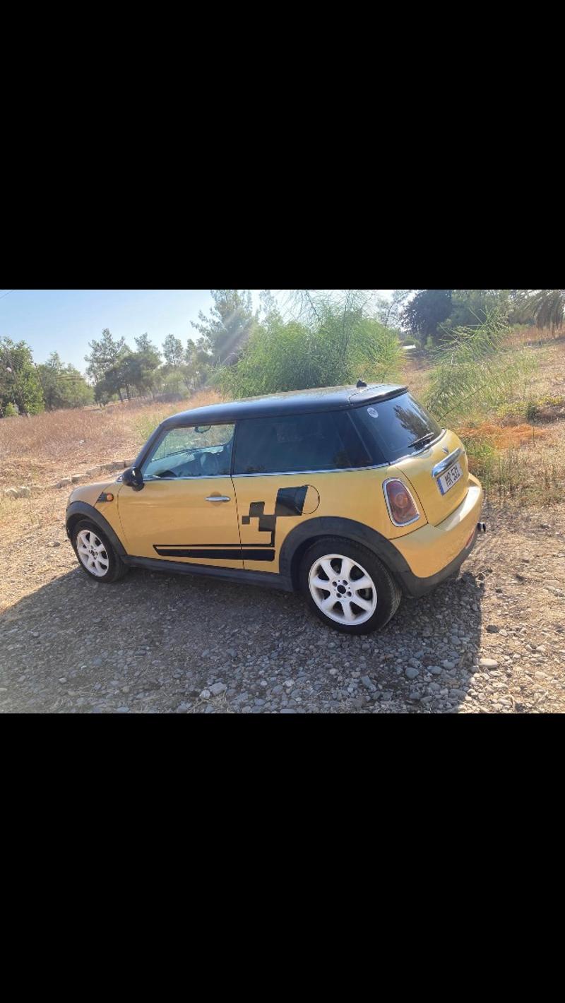Mini Cooper — 1/4