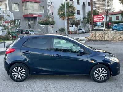 Mazda Demio — 6