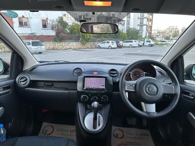Mazda Demio — 9