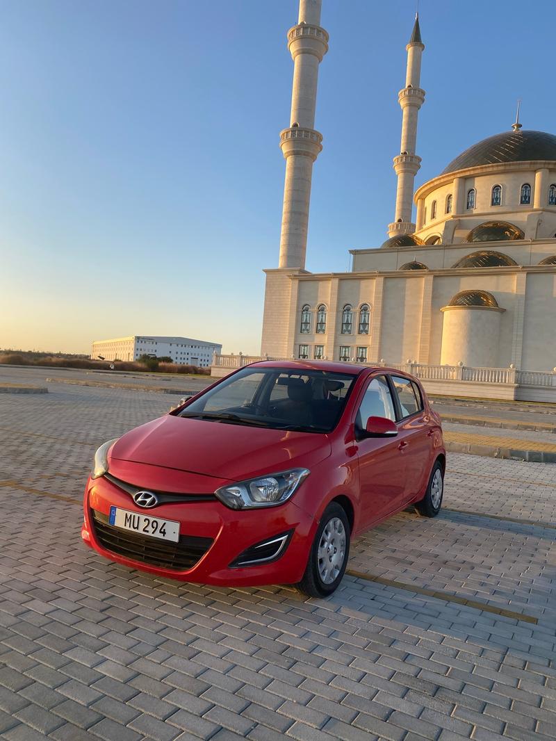 Hyundai i20 — 1/8