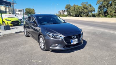 Mazda Axela — 2