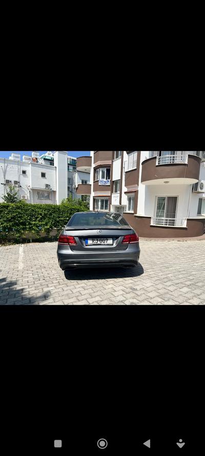 Mercedes-Benz E 220 — 4