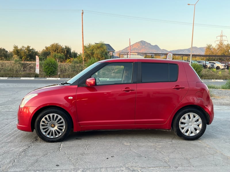 Suzuki Swift — 1