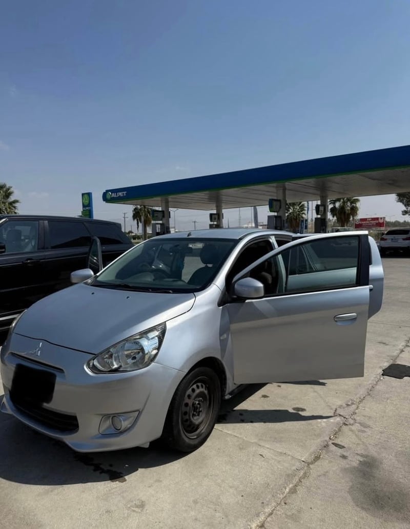 Mitsubishi Mirage — 1/4