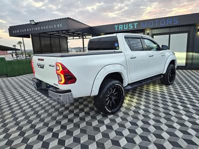 Toyota Hilux — 4