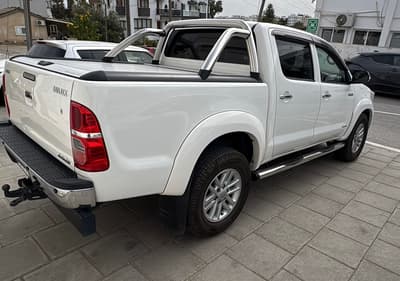 Toyota Hilux — 2