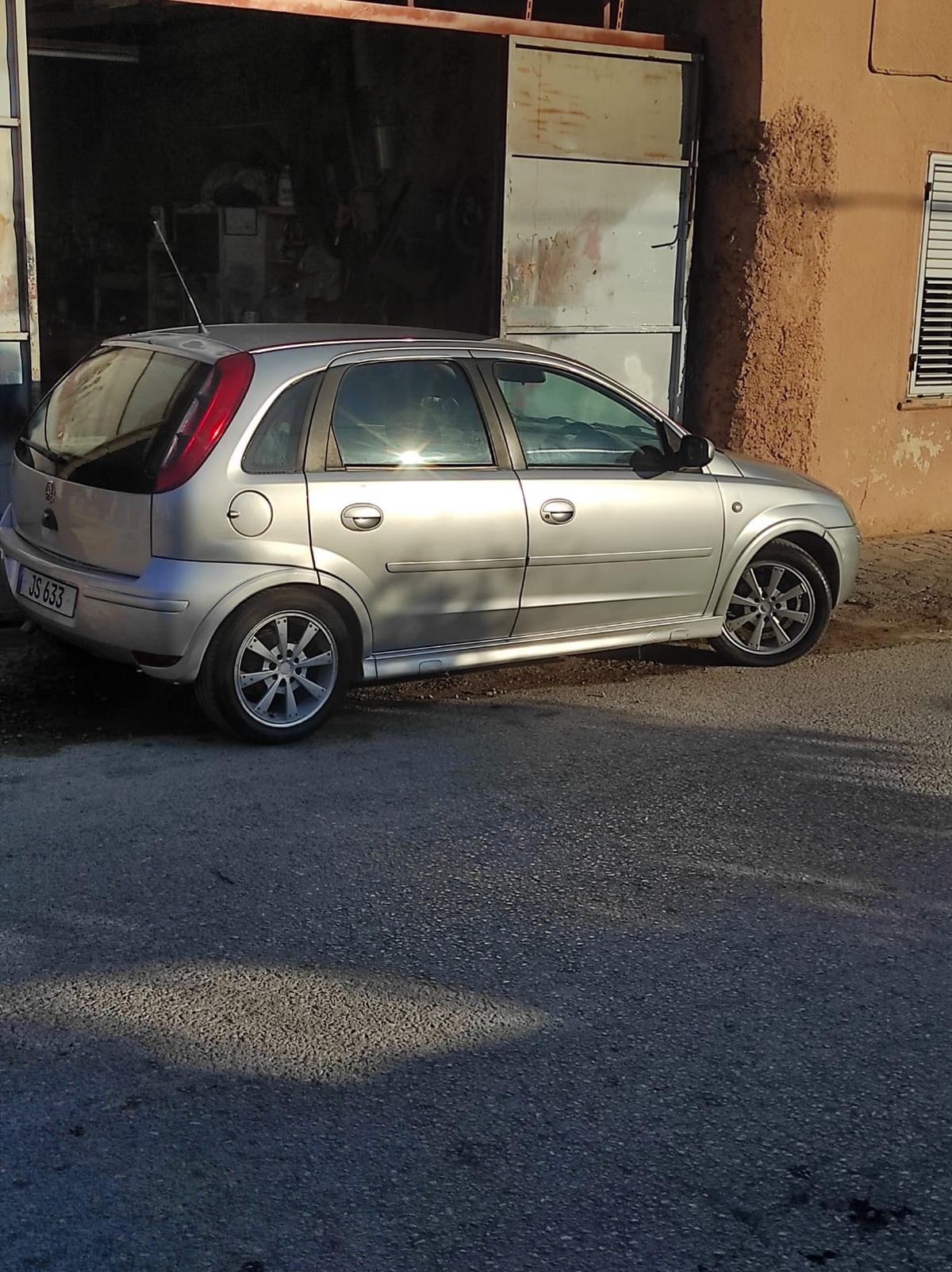 2004 Vauxhall Corsa 3