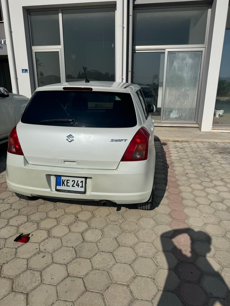 Suzuki Swift — 3