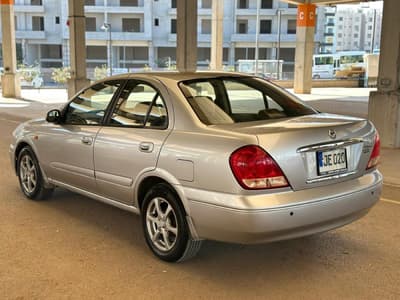Nissan Sunny Exsaloon — 1