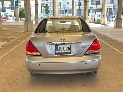 Nissan Sunny Exsaloon — 4