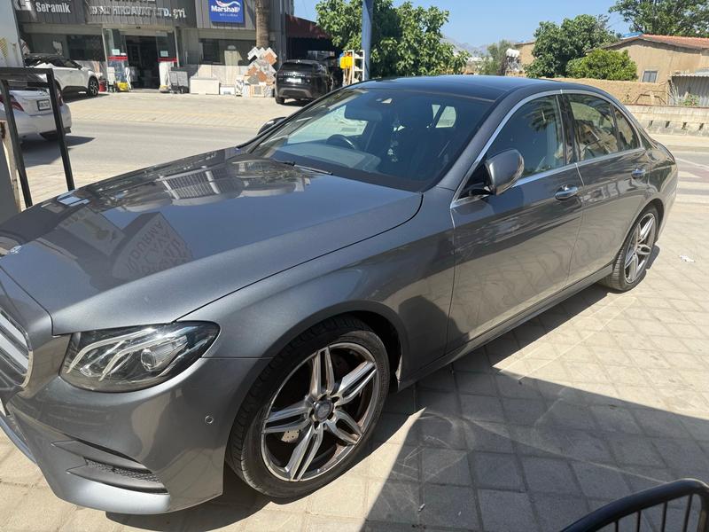 Mercedes-Benz E 220d — 1/10