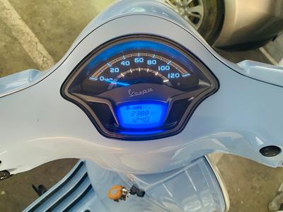 Vespa VXL 125 — 2